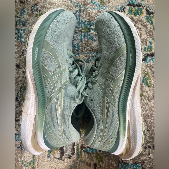 Mint Green ASICS Gel-Cayano 29 running shoes - Picture 3 of 6